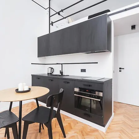 Mistral - Apartment For 4 - Near Main Station Lägenhet Kraków