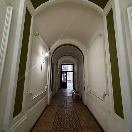Lägenhet Mistral - Apartment For 4 - Near Main Station *